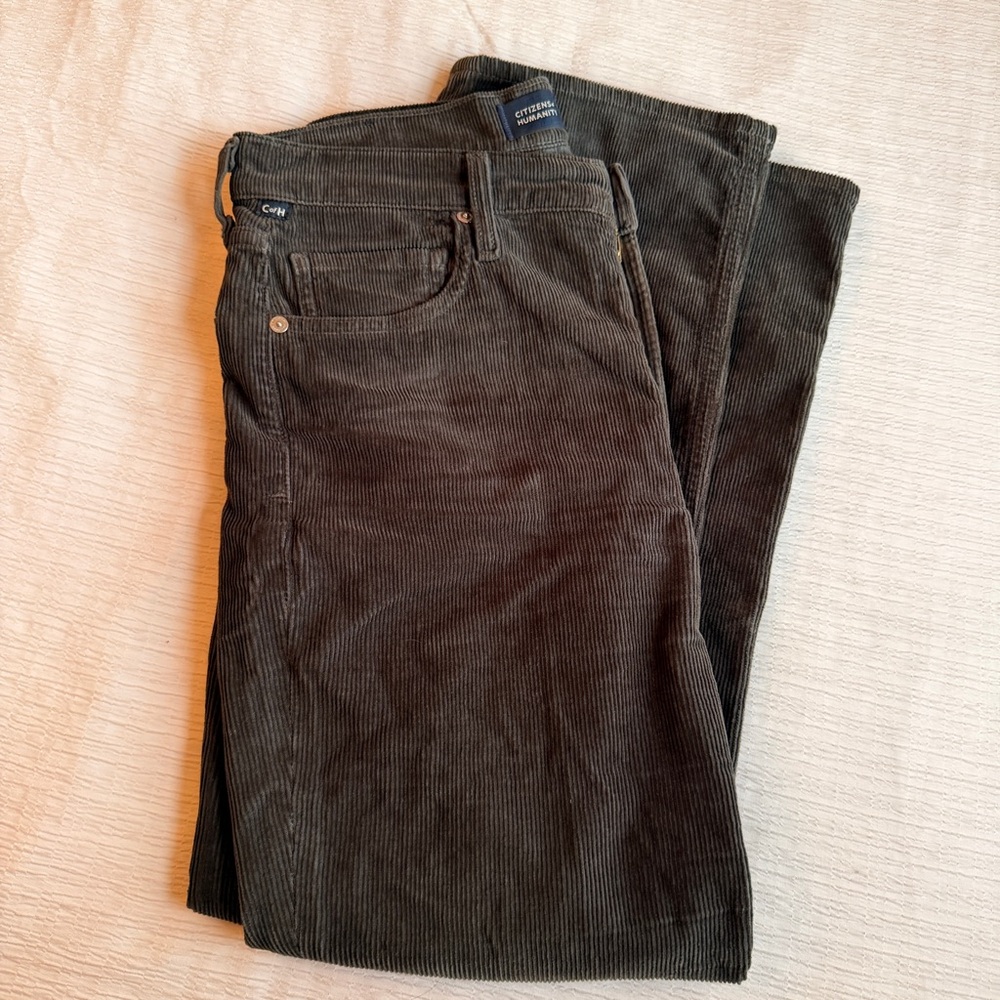 Citizens of Humanity Isola Dark Olive Corduroy Pants in Size 27